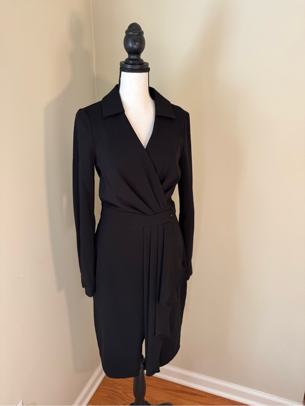 Badgley Mischka Black Long-Sleeve Wrap Dress